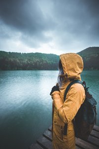 Trocken unterwegs in der Hardshelljacke